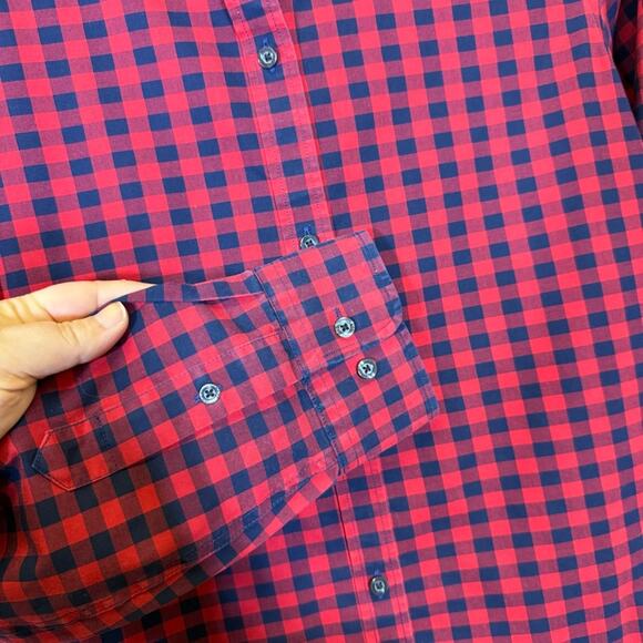 Chaps Red and Black Casual Button Down Shirt. Size Medium. Excellent condition! - Picture 2 of 6